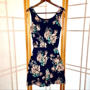 ReneC Sleeveless Floral Dress